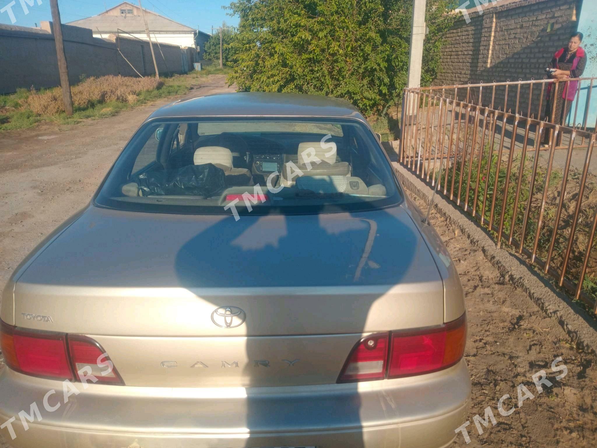 Toyota Camry 1995 - 70 000 TMT - Köneürgenç - img 2
