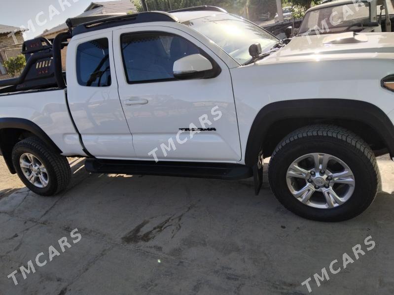Toyota Tacoma 2019 - 380 000 TMT - Dänew - img 3