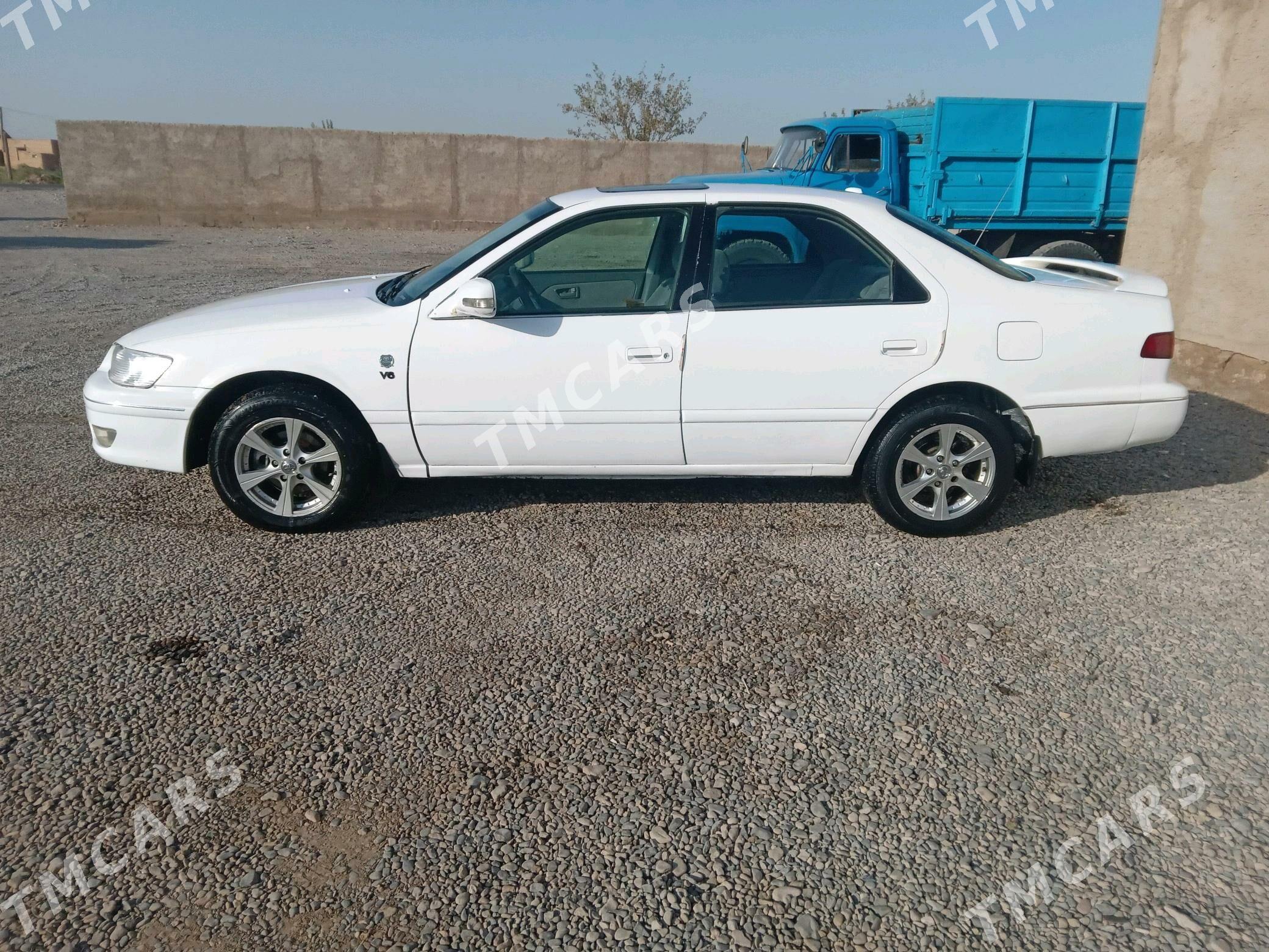Toyota Camry 2000 - 115 000 TMT - Теджен - img 5
