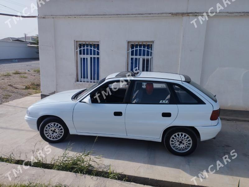 Opel Antara 1993 - 38 000 TMT - Теджен - img 3