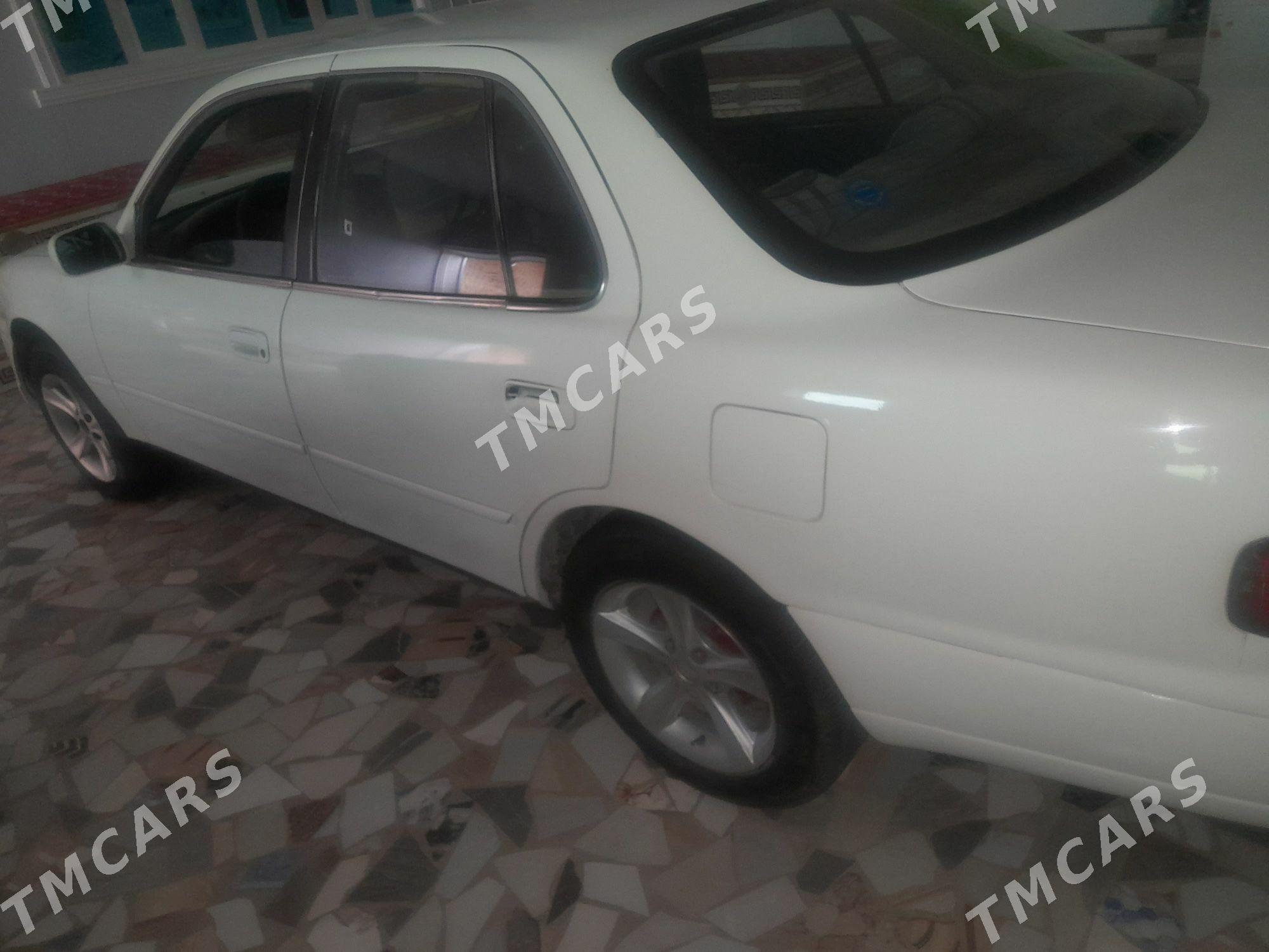 Toyota Camry 1993 - 65 000 TMT - Halaç - img 1