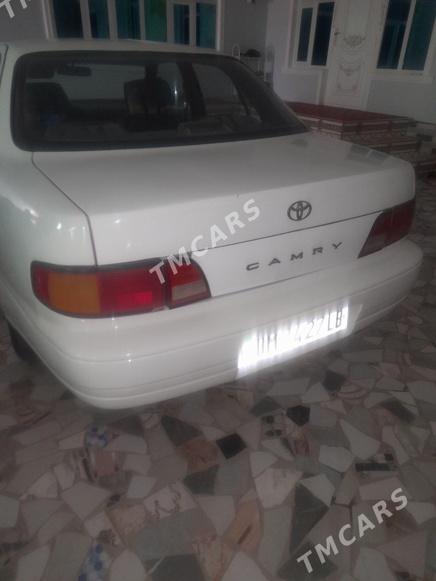 Toyota Camry 1993 - 65 000 TMT - Halaç - img 2