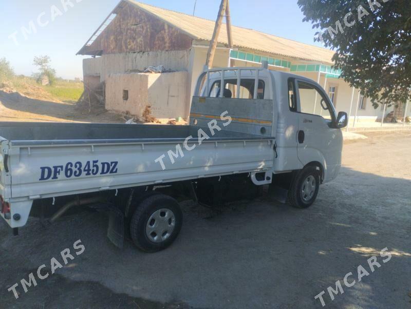 Kia Bongo 2011 - 160 000 TMT - Шабатский этрап - img 3