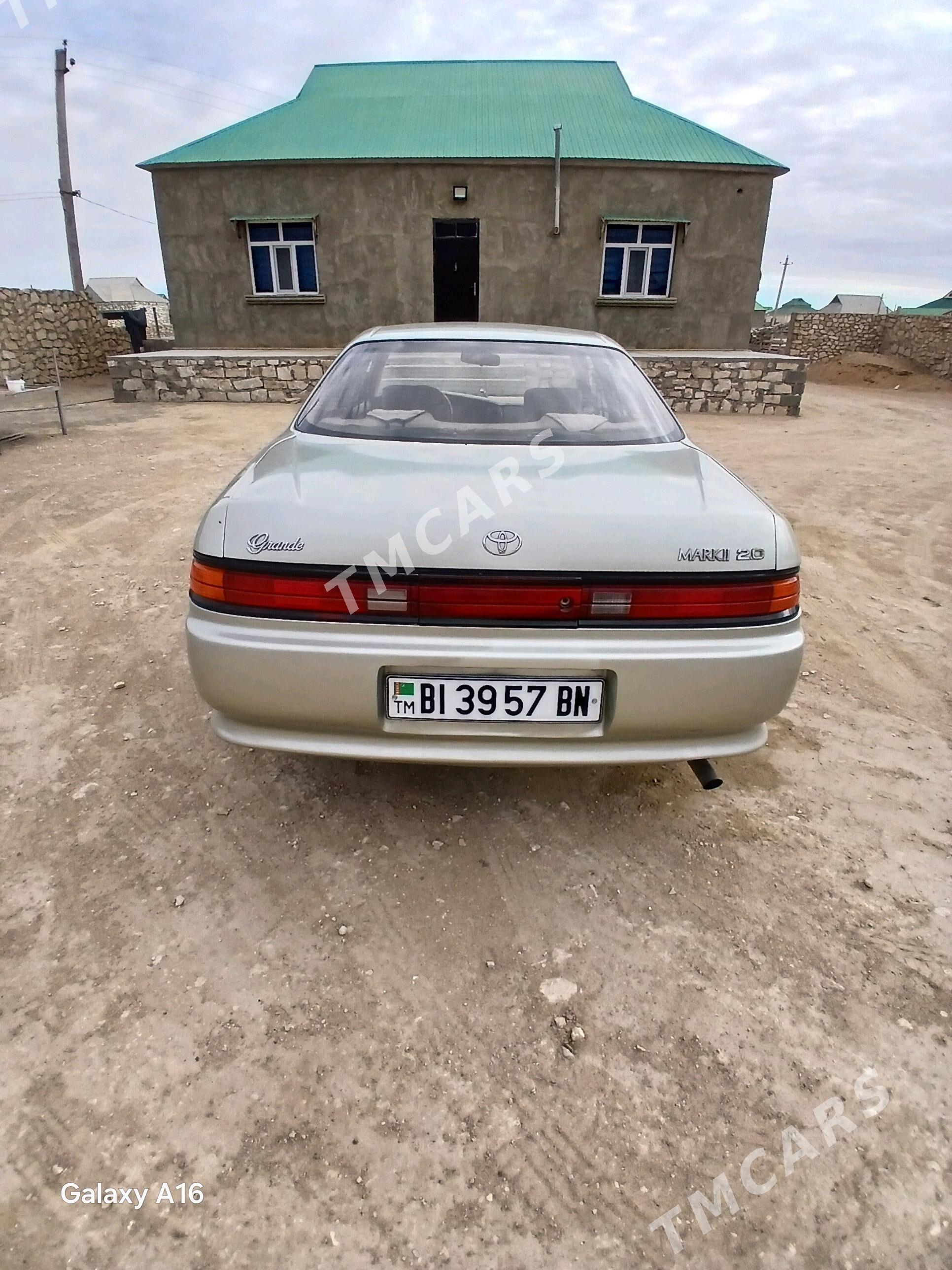 Toyota Mark II 1994 - 50 000 TMT - Туркменбаши - img 4