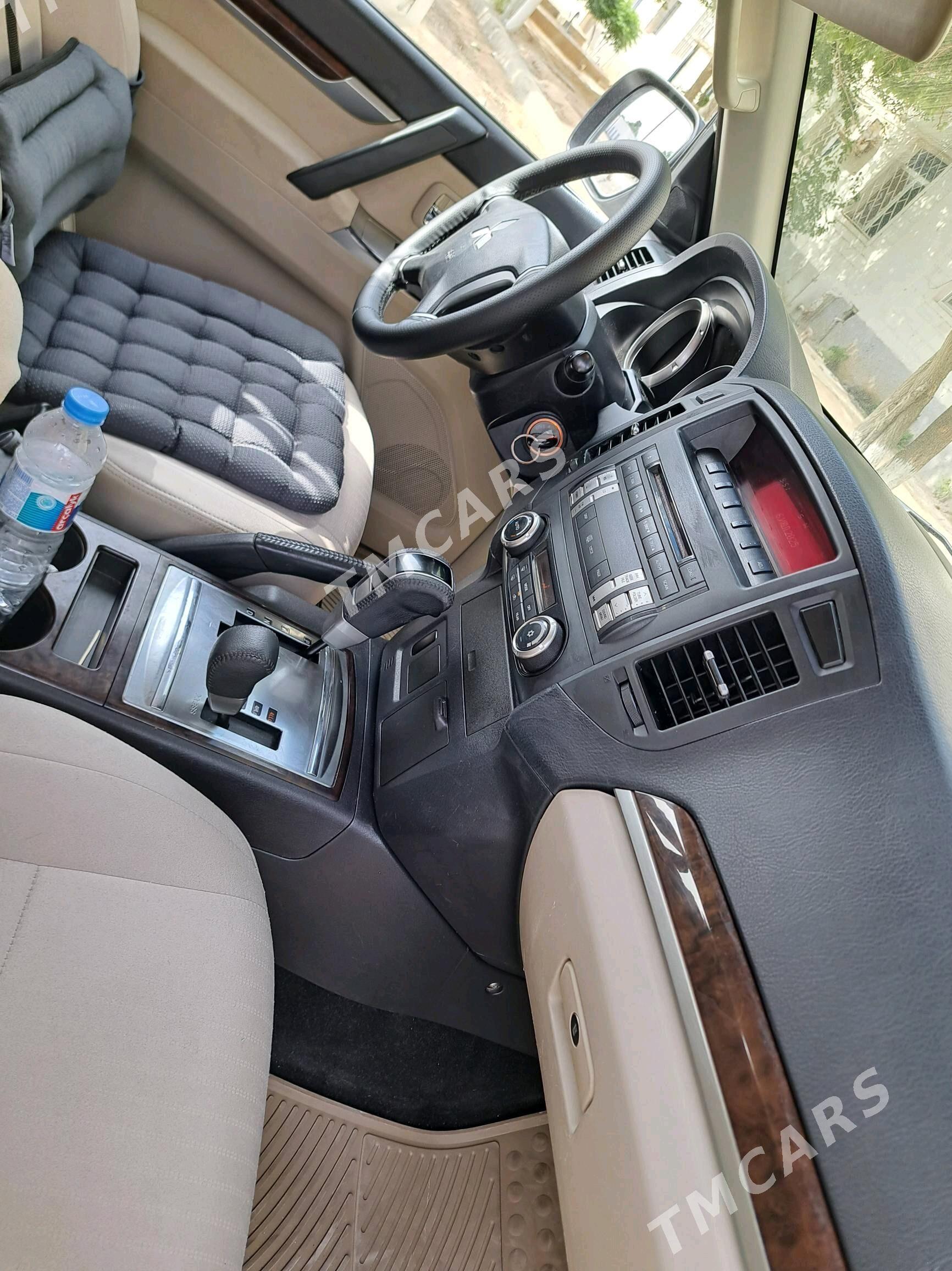 Mitsubishi Pajero 2014 - 275 000 TMT - Туркменбаши - img 6