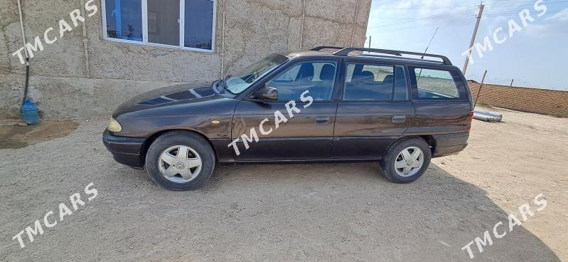 Opel Astra 1996 - 45 000 TMT - Этрек - img 4