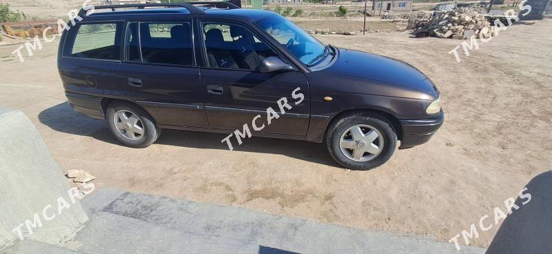 Opel Astra 1996 - 45 000 TMT - Этрек - img 2
