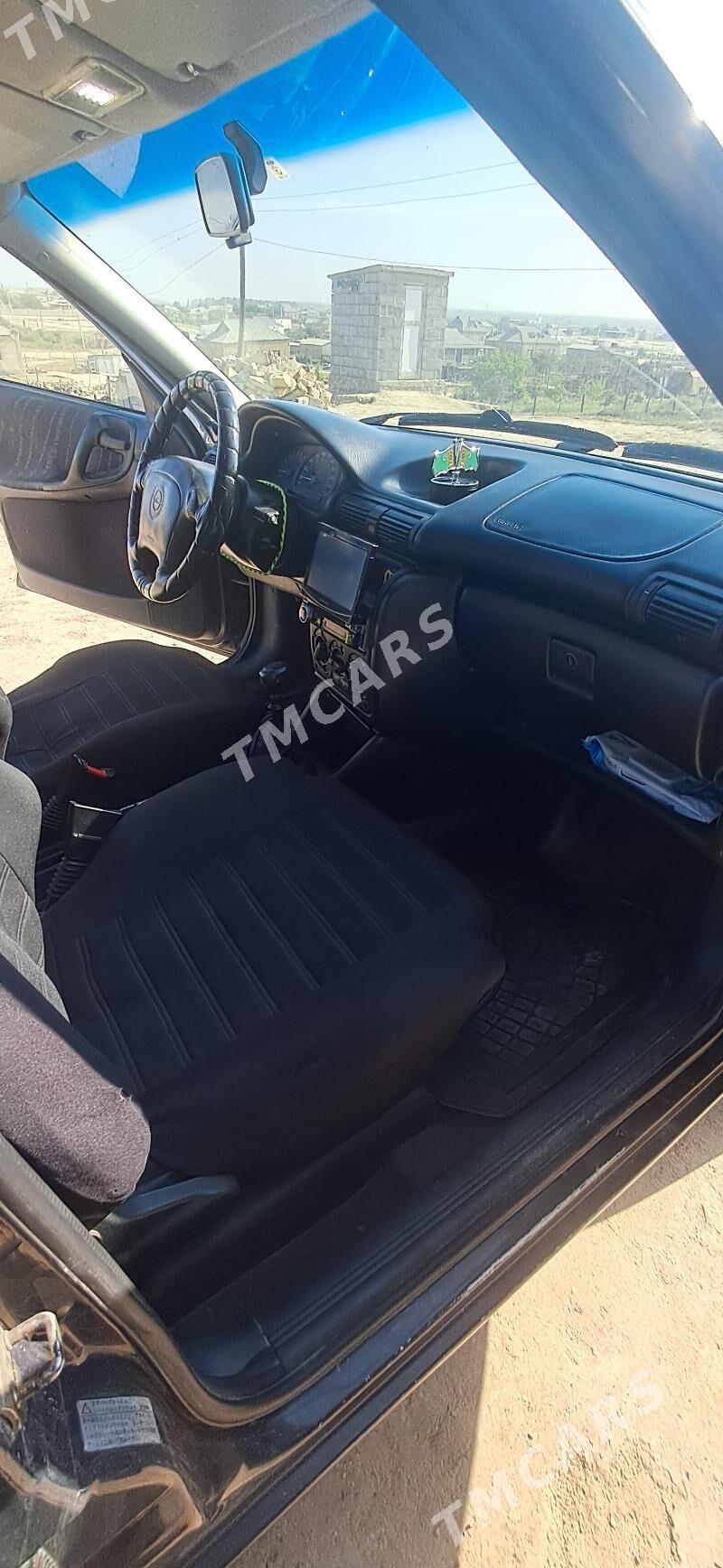 Opel Astra 1996 - 45 000 TMT - Этрек - img 7
