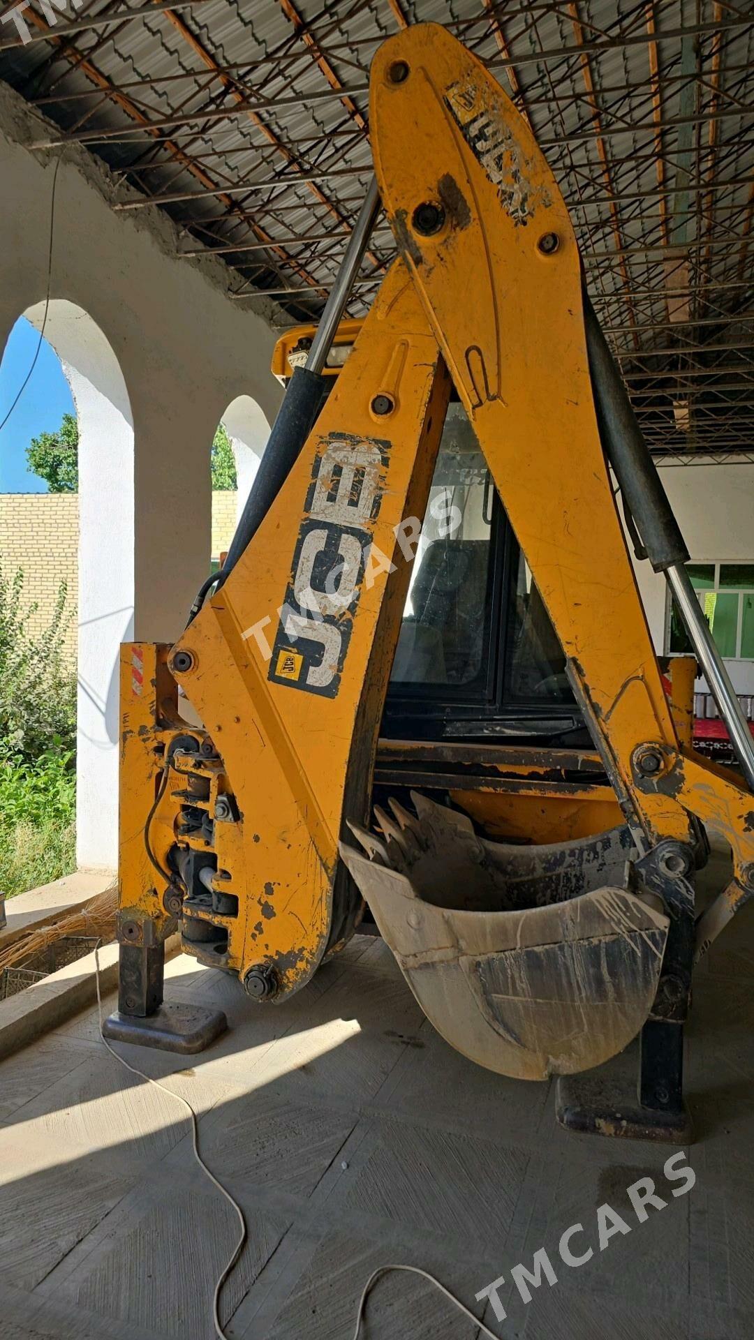 JCB 3CX Compact 2011 - 480 000 TMT - Saýat - img 5