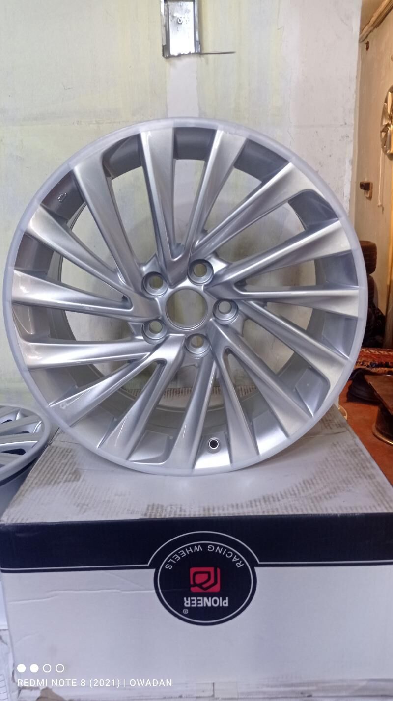 Disga r18 Lexus es täze 7 600 TMT - Хитровка - img 4