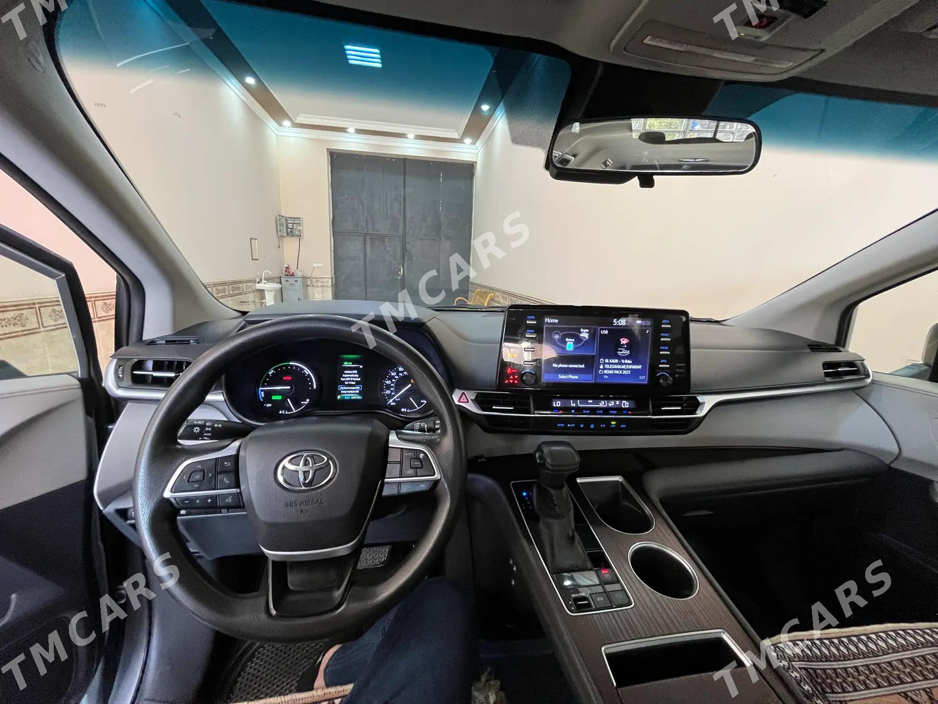 Toyota Sienna 2022 - 490 000 TMT - Туркменабат - img 2