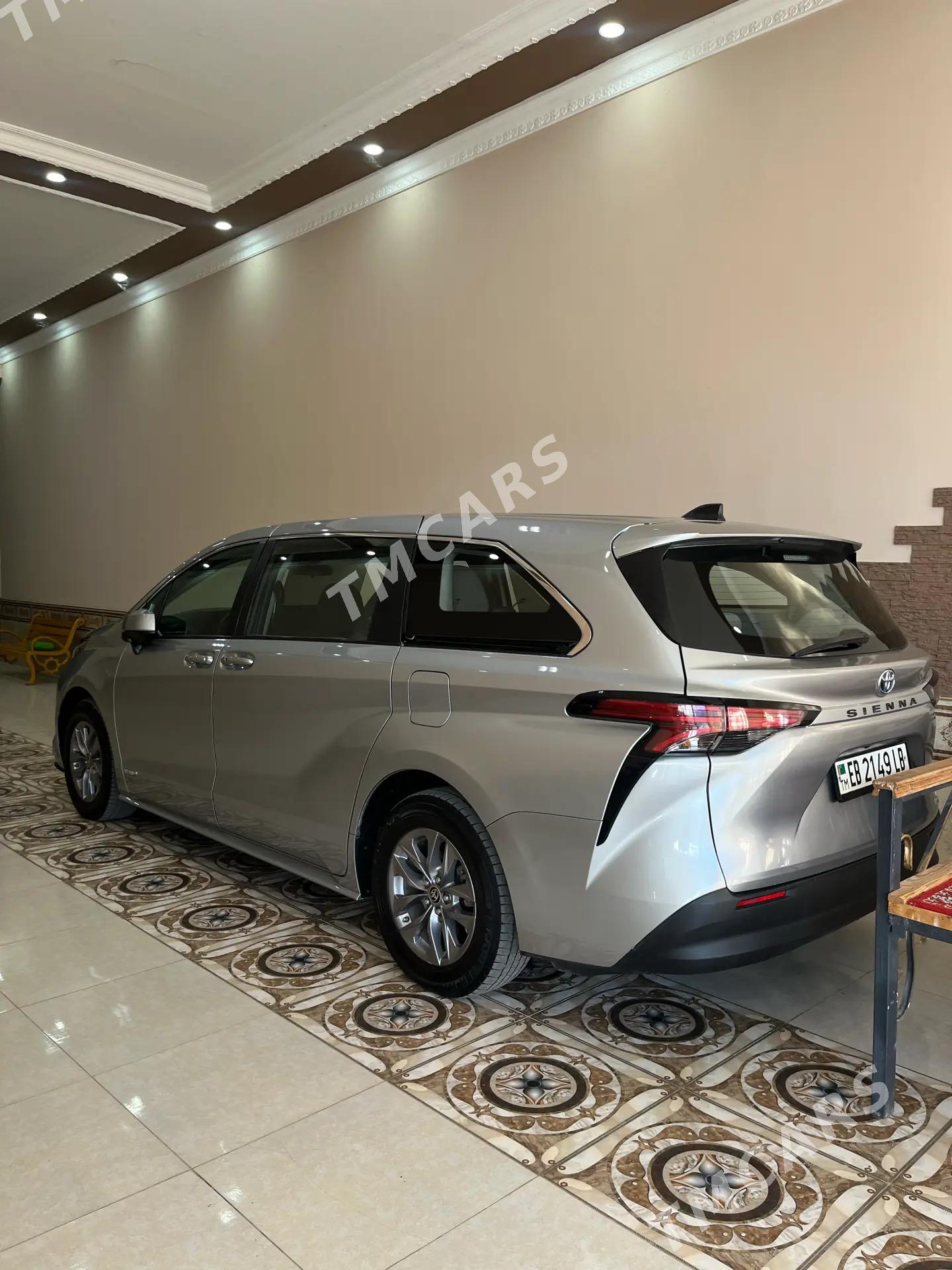 Toyota Sienna 2022 - 490 000 TMT - Туркменабат - img 3