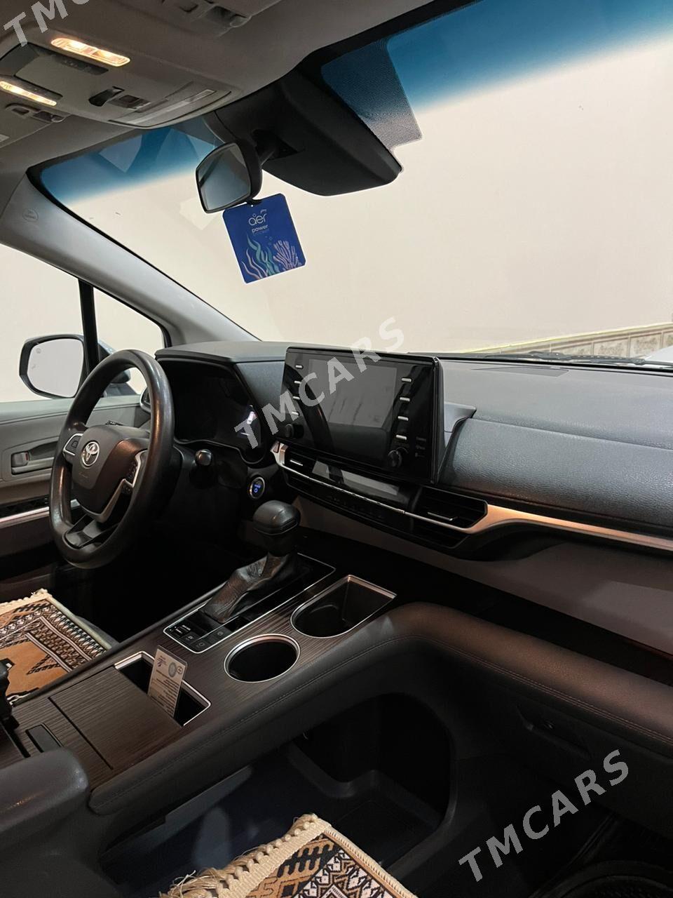 Toyota Sienna 2022 - 490 000 TMT - Туркменабат - img 6