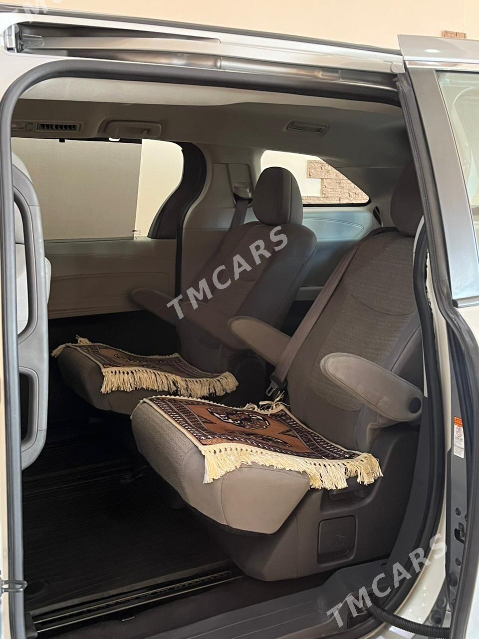 Toyota Sienna 2022 - 490 000 TMT - Туркменабат - img 7