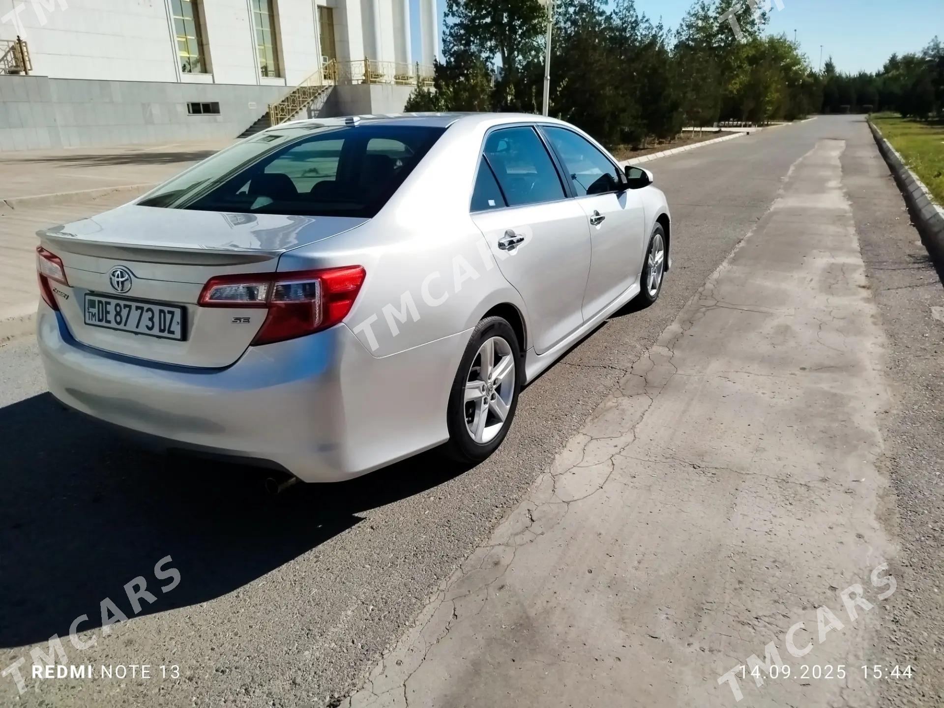 Toyota Camry 2014 - 230 000 TMT - Дашогуз - img 7