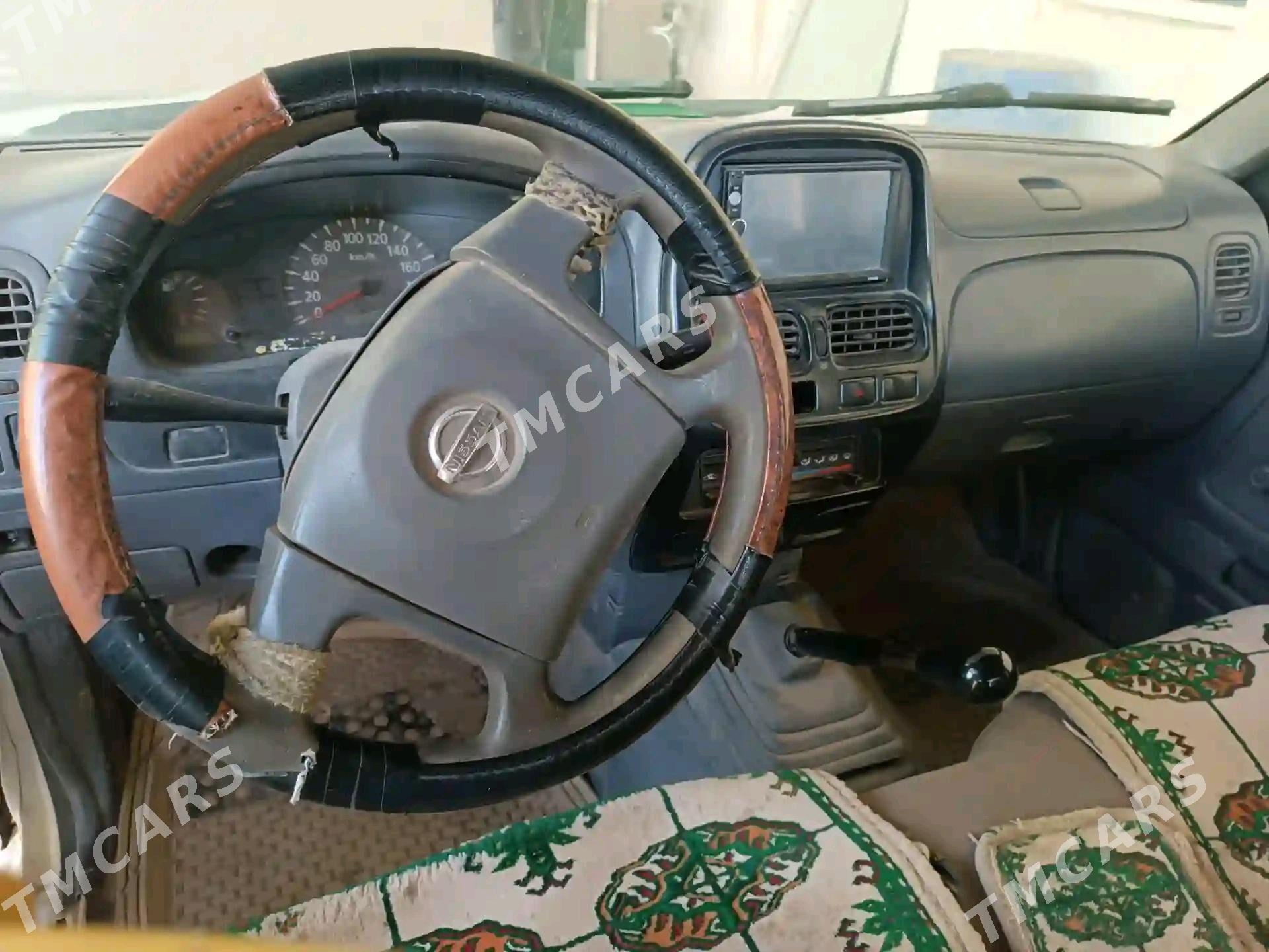 Nissan Navara 2010 - 130 000 TMT - Губадаг - img 2