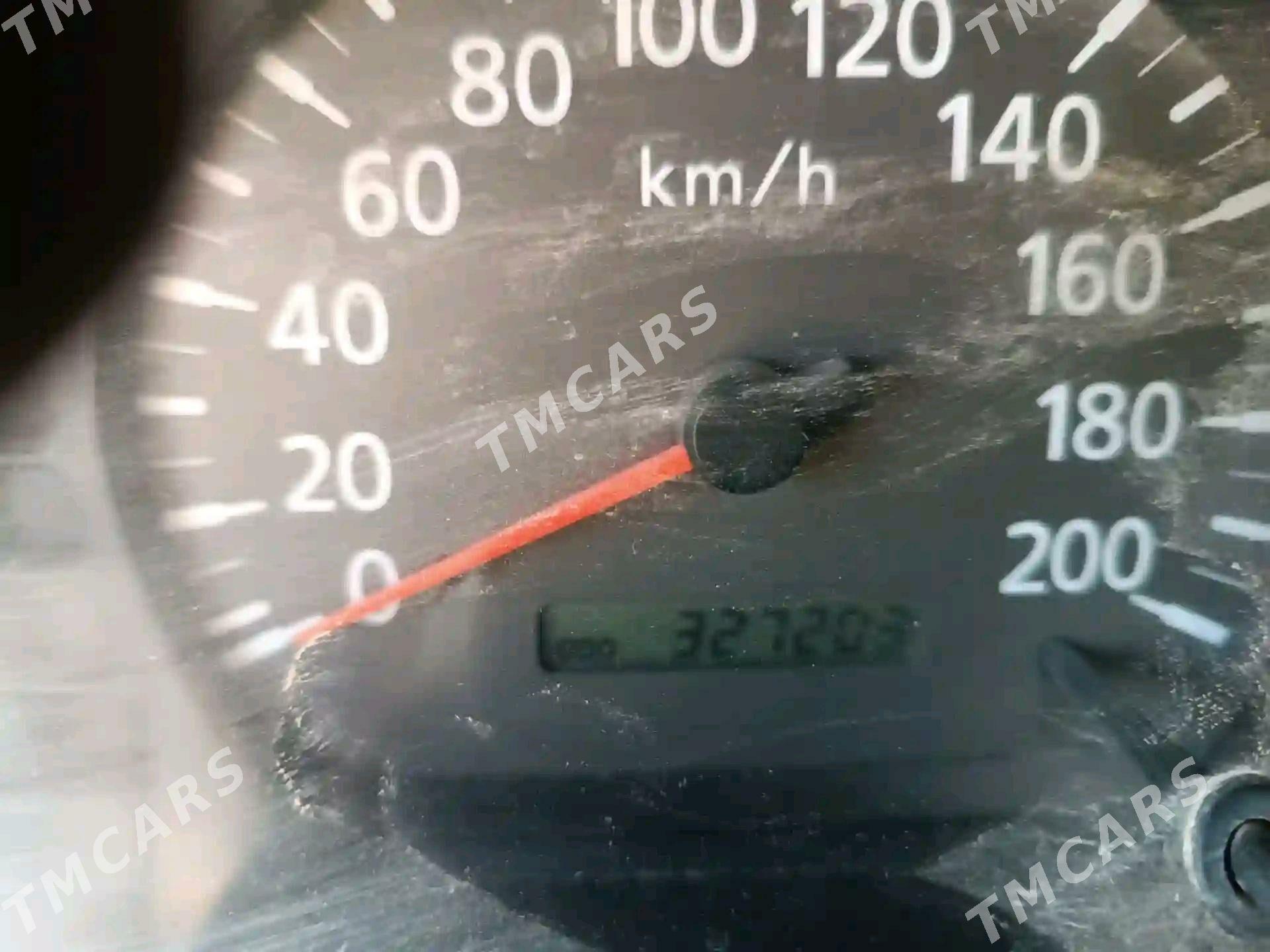 Nissan Navara 2010 - 130 000 TMT - Губадаг - img 6