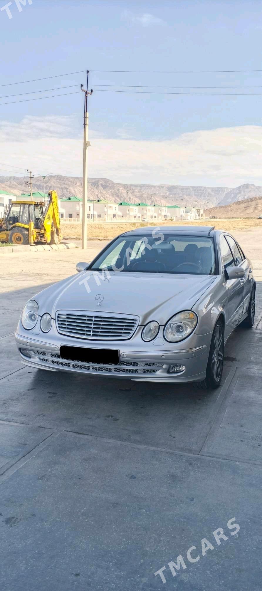 Mercedes-Benz E350 2004 - 200 000 TMT - Балканабат - img 3