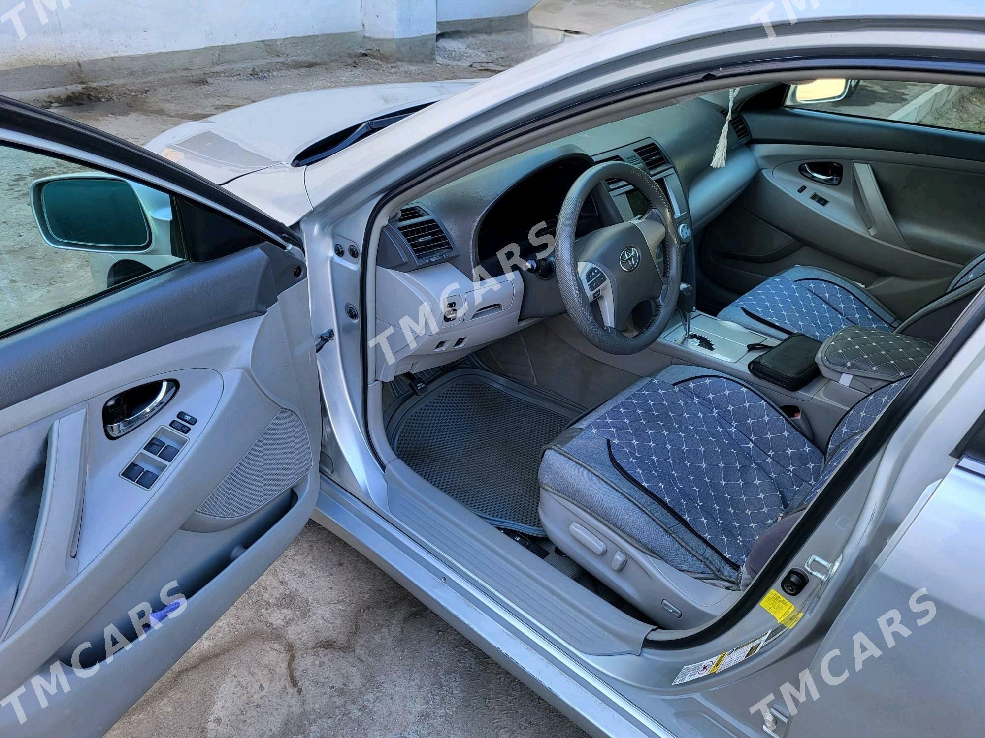 Toyota Camry 2011 - 190 000 TMT - Дашогуз - img 4