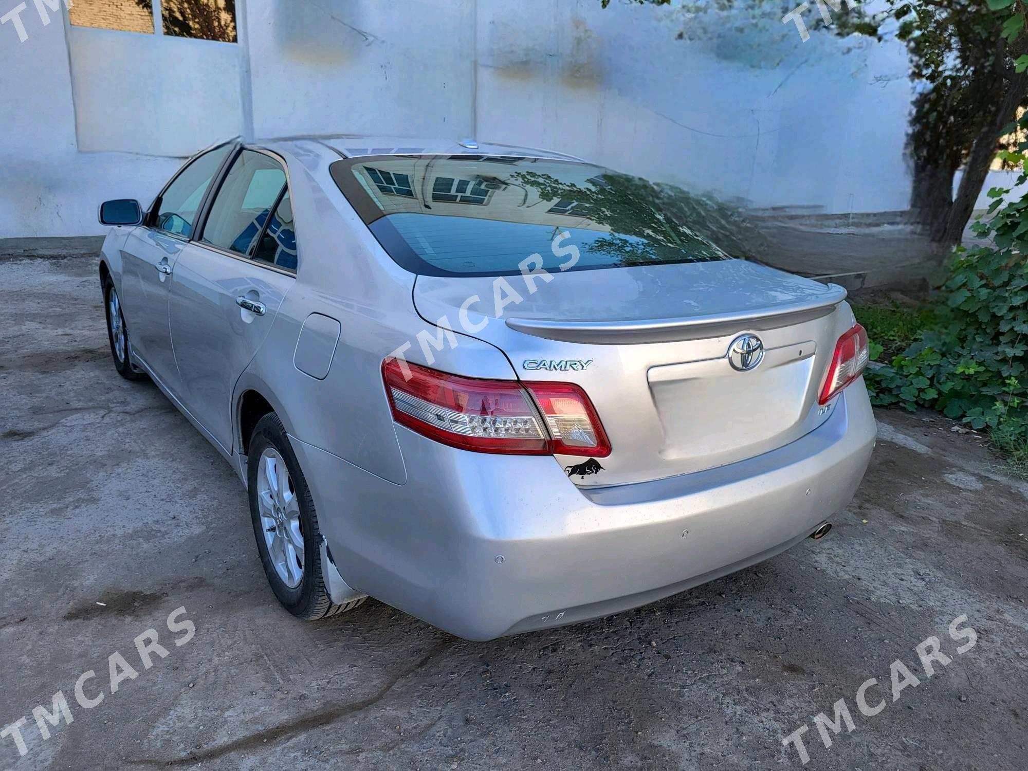 Toyota Camry 2011 - 190 000 TMT - Дашогуз - img 8