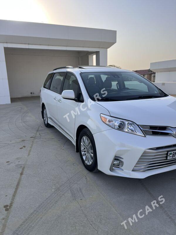 Toyota Sienna 2019 - 422 000 TMT - Aşgabat - img 2