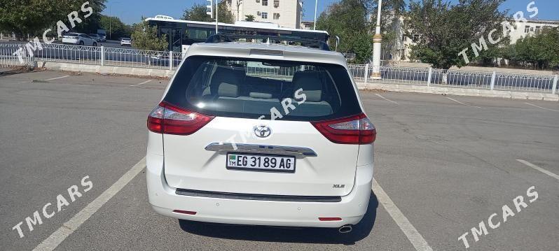 Toyota Sienna 2019 - 420 000 TMT - Ашхабад - img 9