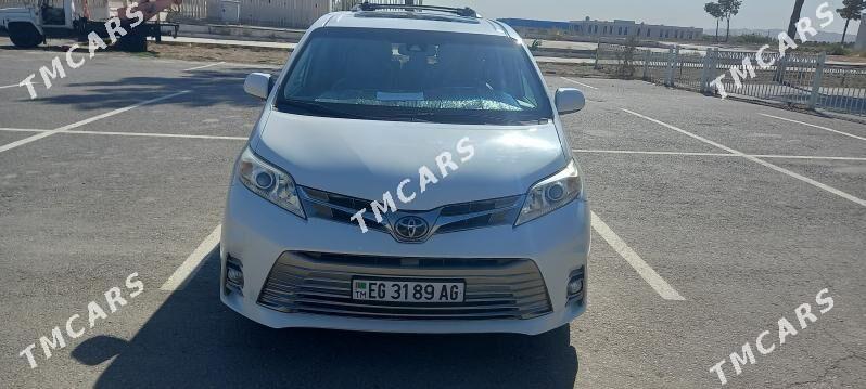 Toyota Sienna 2019 - 420 000 TMT - Ашхабад - img 8