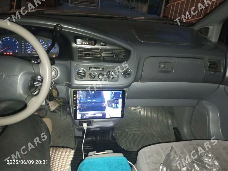 Toyota Sienna 2001 - 180 000 TMT - Мары - img 6