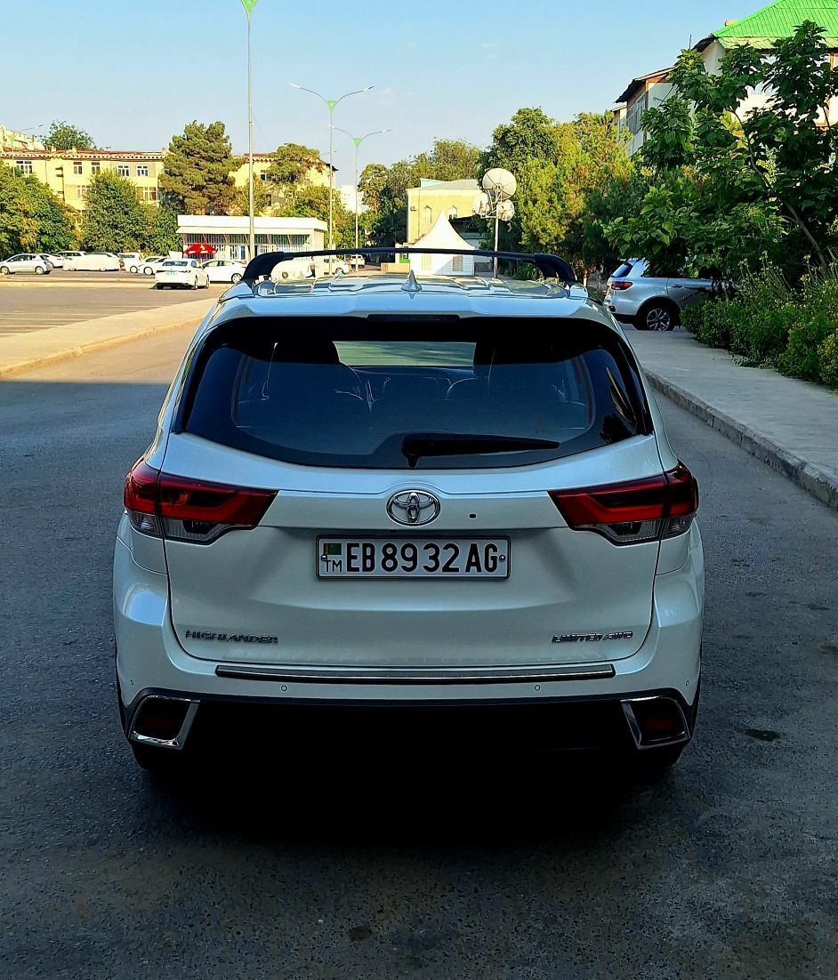 Toyota Highlander 2018 - 480 000 TMT - Ашхабад - img 8