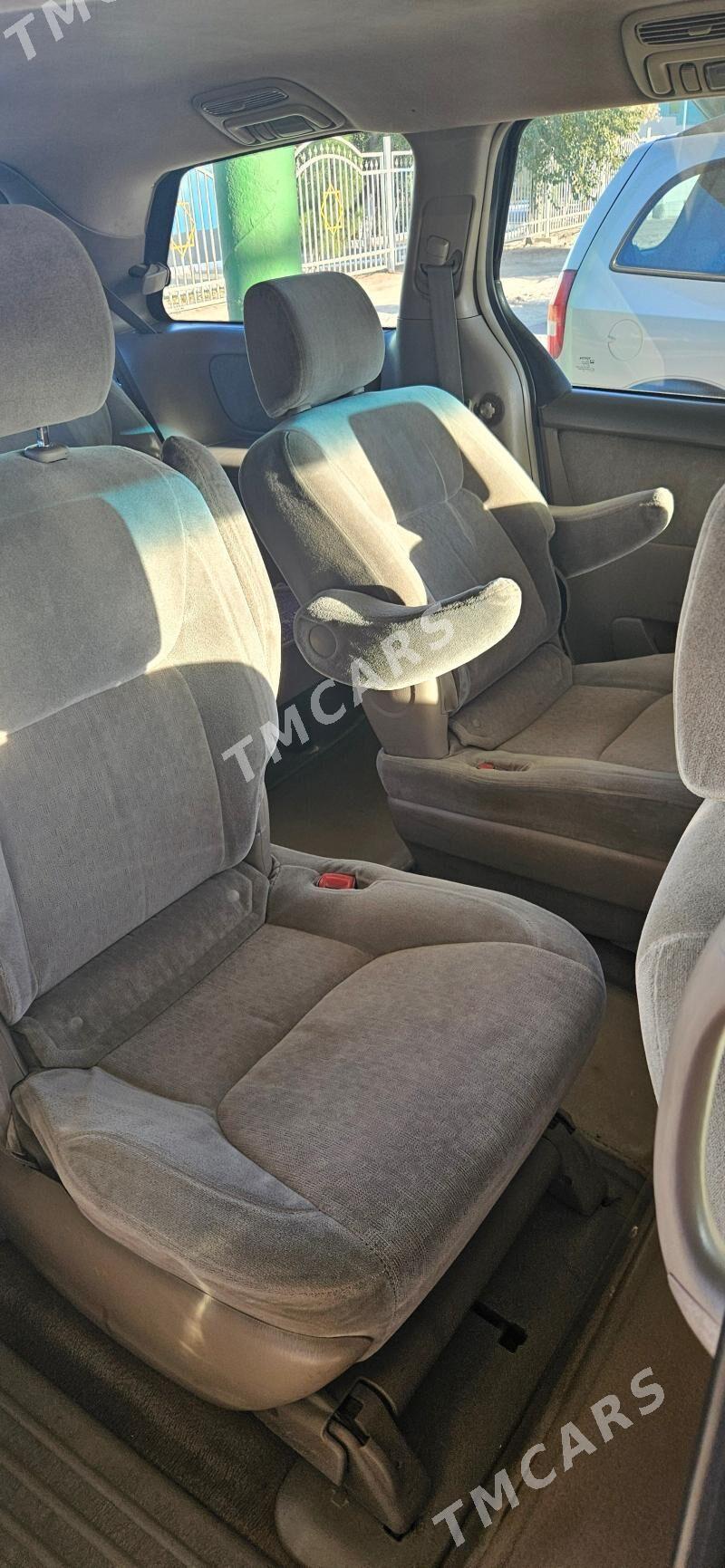 Toyota Sienna 2005 - 195 000 TMT - Türkmenabat - img 6