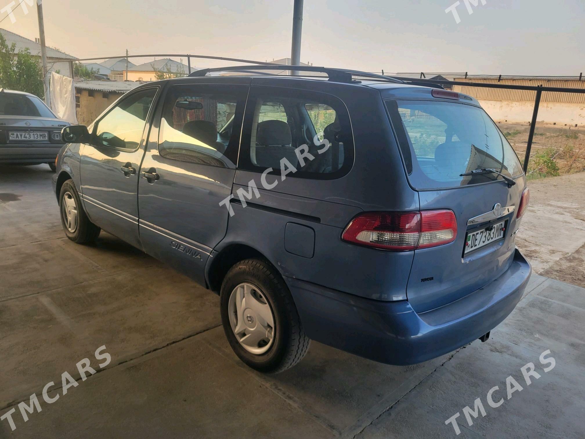 Toyota Sienna 2001 - 130 000 TMT - Мары - img 2