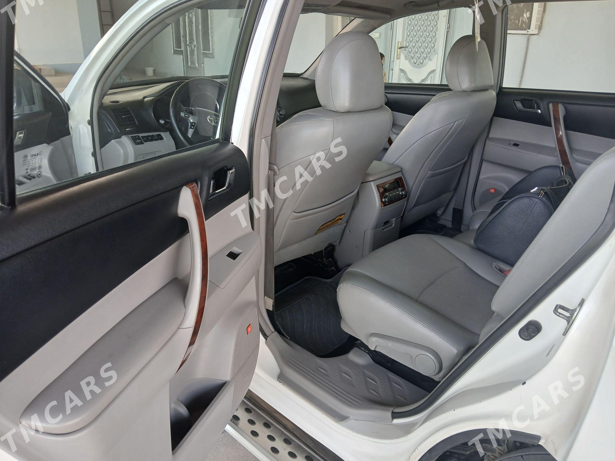 Toyota Highlander 2011 - 300 000 TMT - Мургап - img 5
