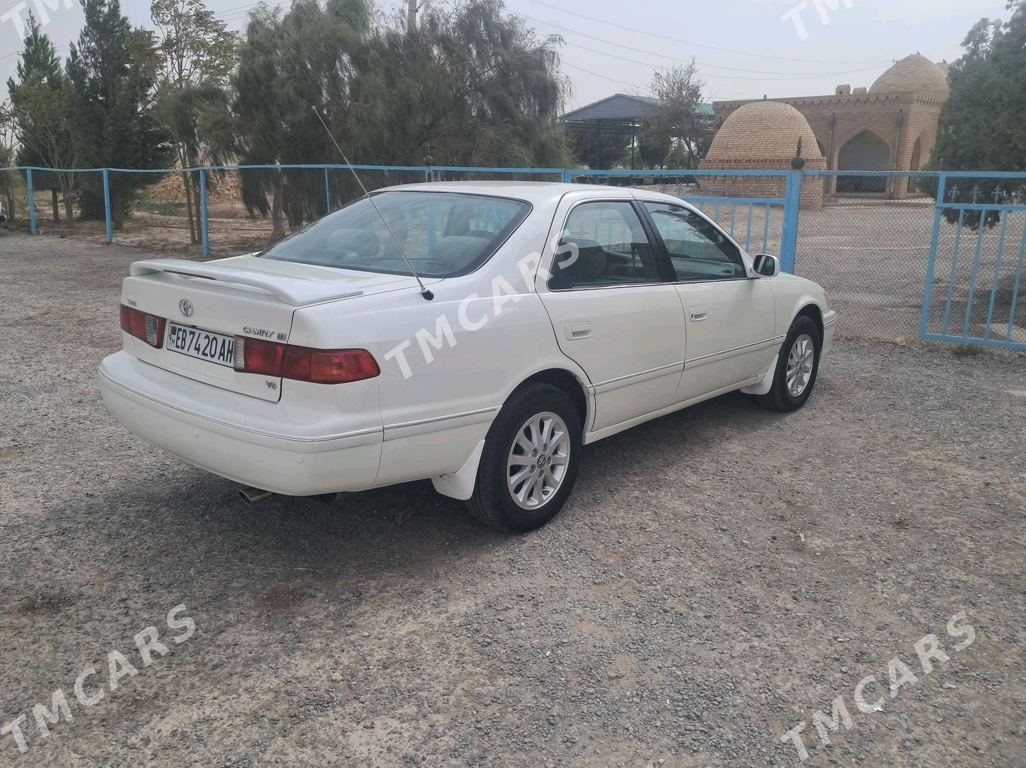 Toyota Camry 2000 - 145 000 TMT - Теджен - img 8