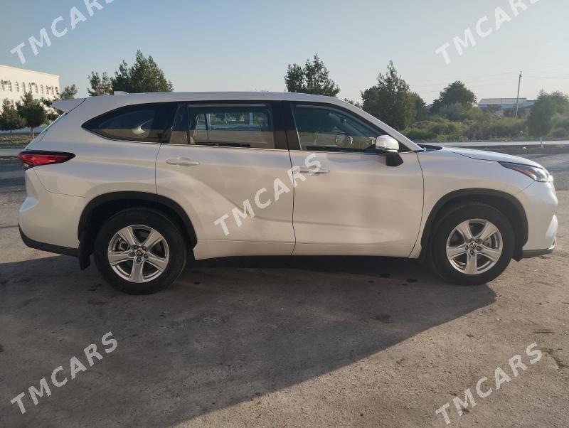 Toyota Highlander 2022 - 540 000 TMT - Дянев - img 3