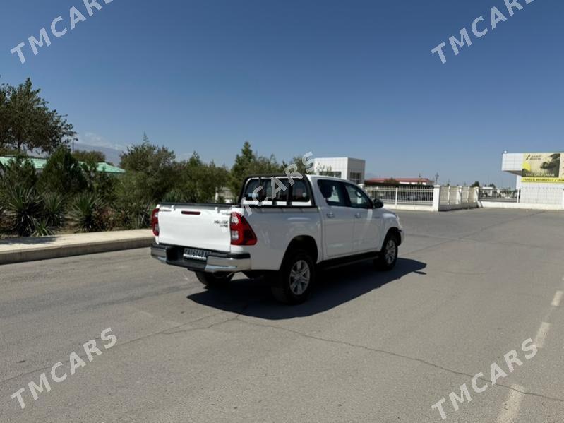 Toyota Hilux 2024 - 619 000 TMT - Ашхабад - img 2