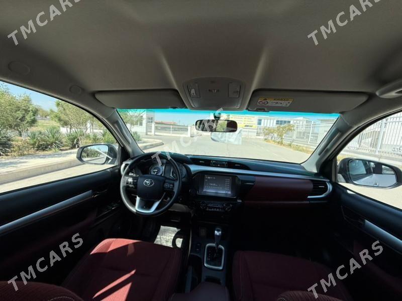 Toyota Hilux 2024 - 619 000 TMT - Ашхабад - img 8