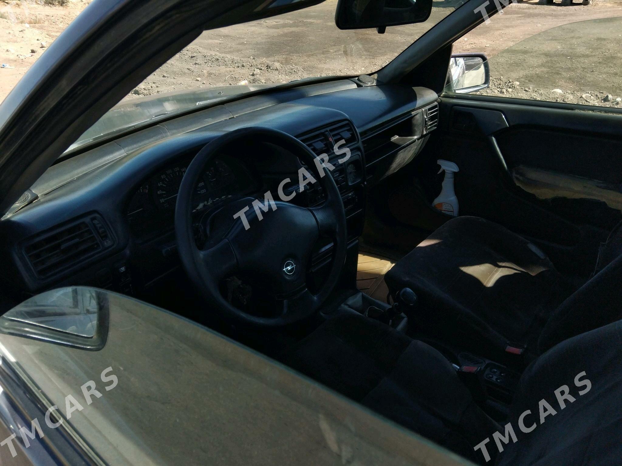 Opel Vectra 1991 - 25 000 TMT - Boldumsaz - img 5