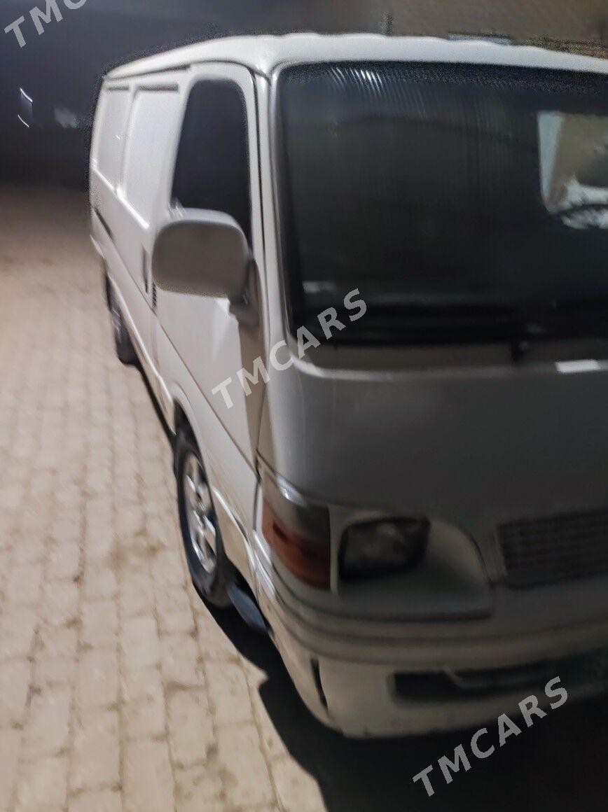 Toyota Hiace 2003 - 92 000 TMT - Мары - img 1