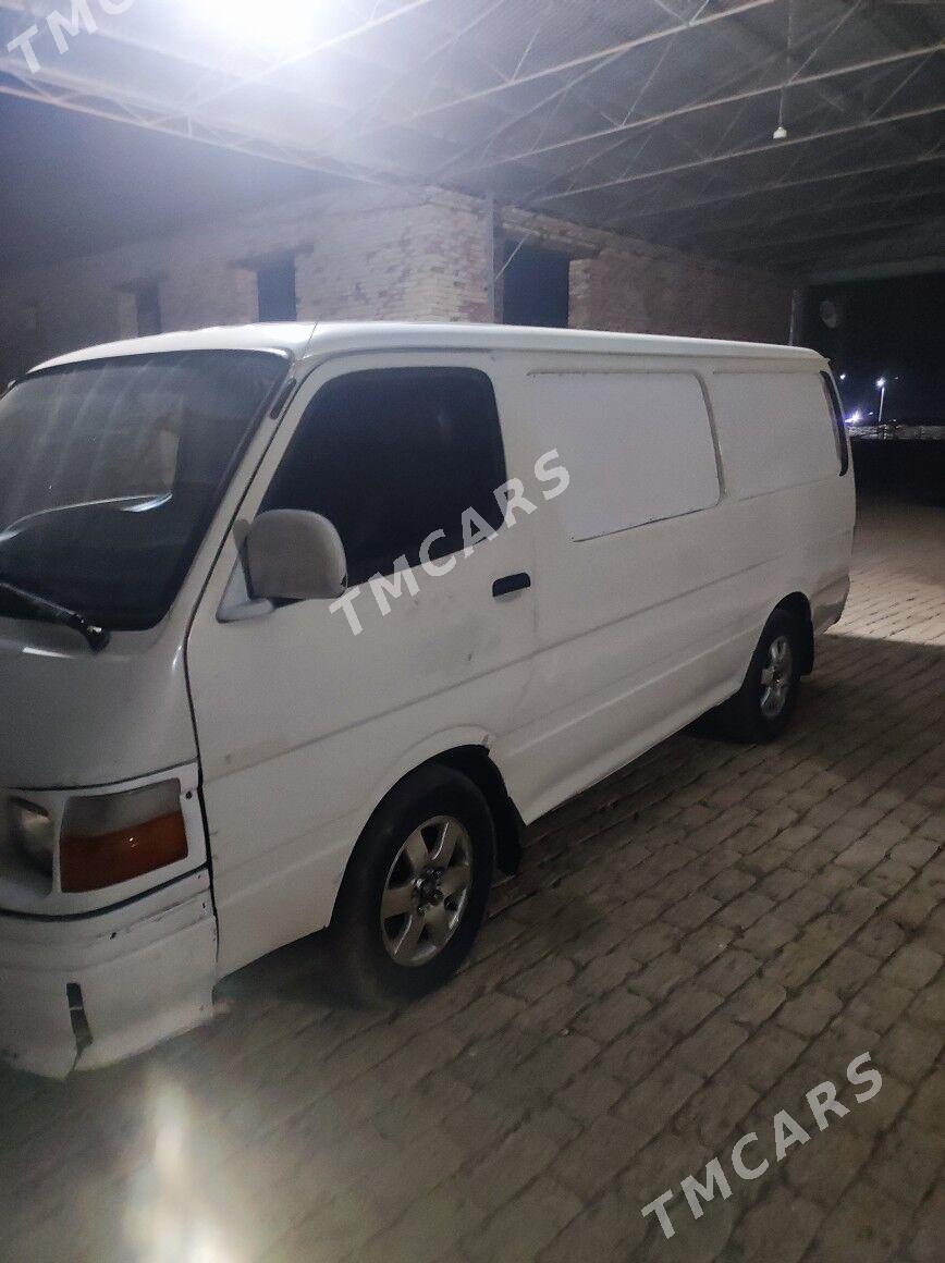 Toyota Hiace 2003 - 92 000 TMT - Мары - img 2