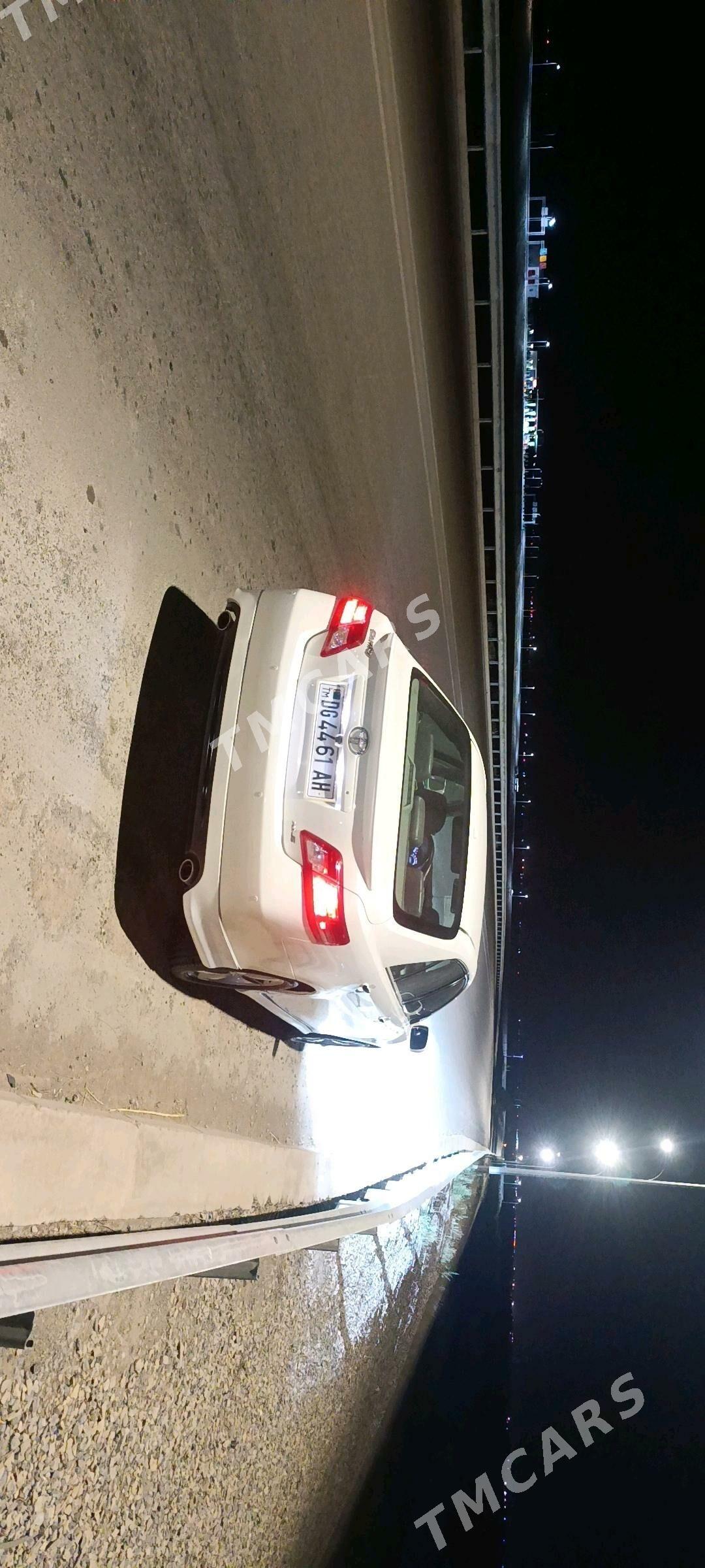Toyota Camry 2010 - 190 000 TMT - Теджен - img 2