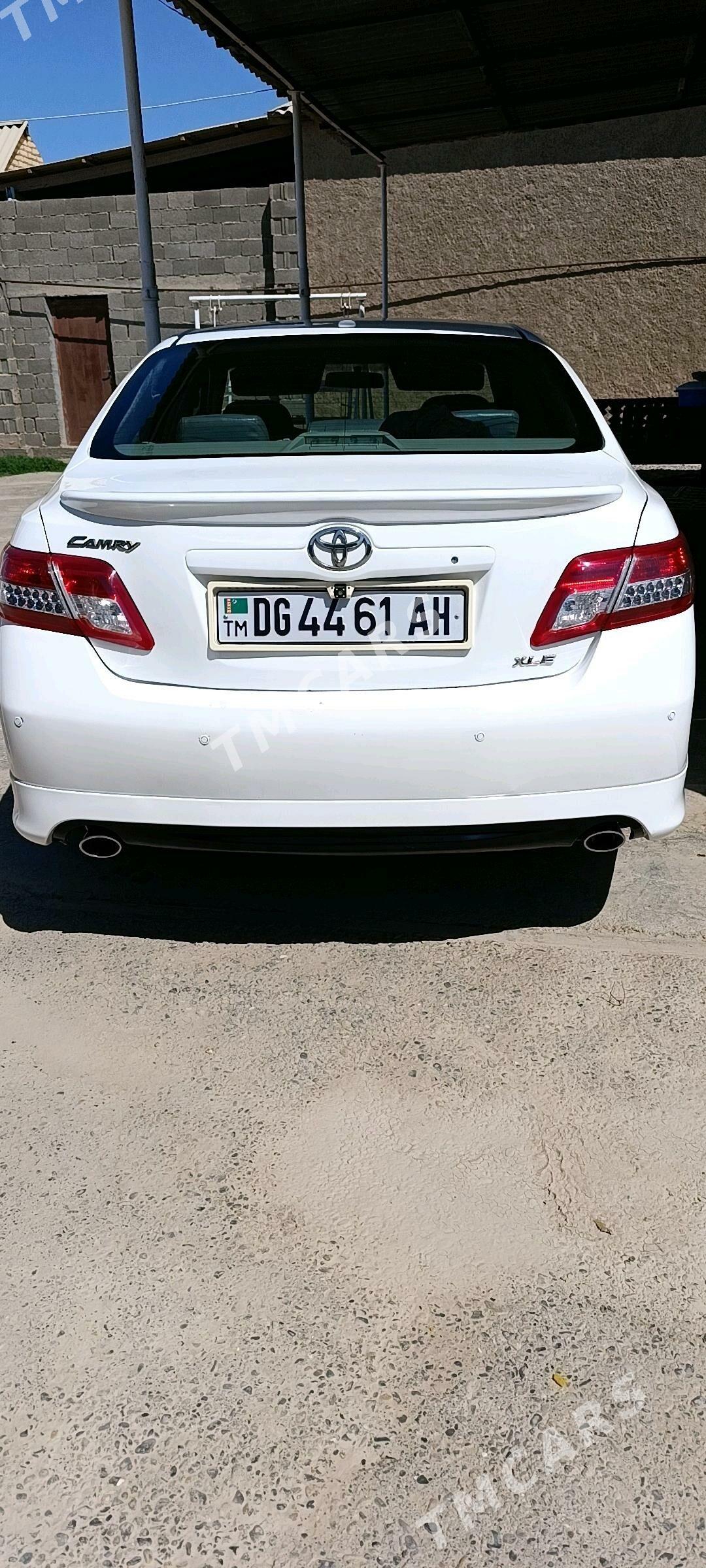 Toyota Camry 2010 - 190 000 TMT - Теджен - img 4