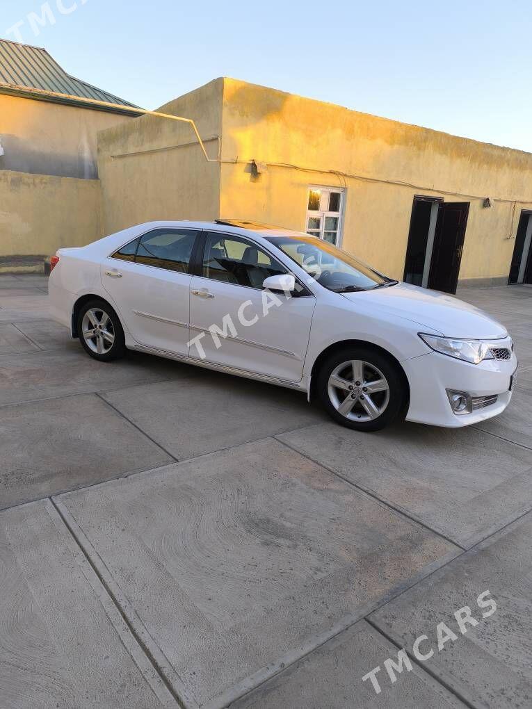 Toyota Camry 2012 - 207 000 TMT - Büzmeýin - img 5