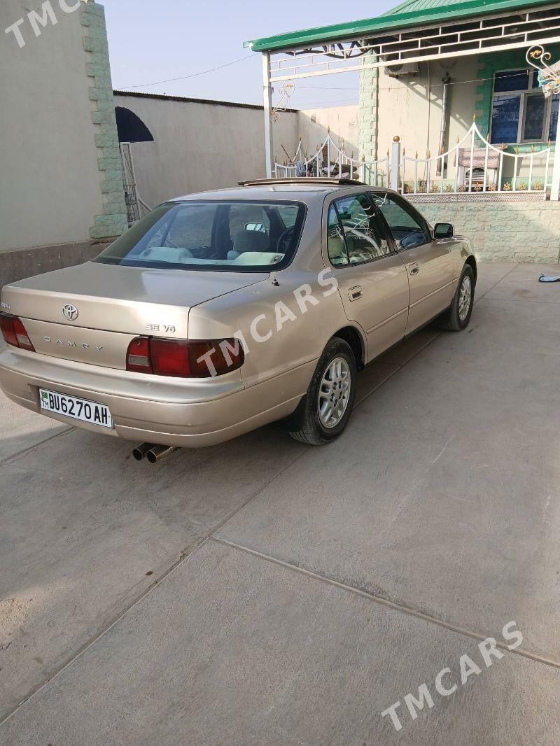 Toyota Camry 1994 - 90 000 TMT - Кака - img 6