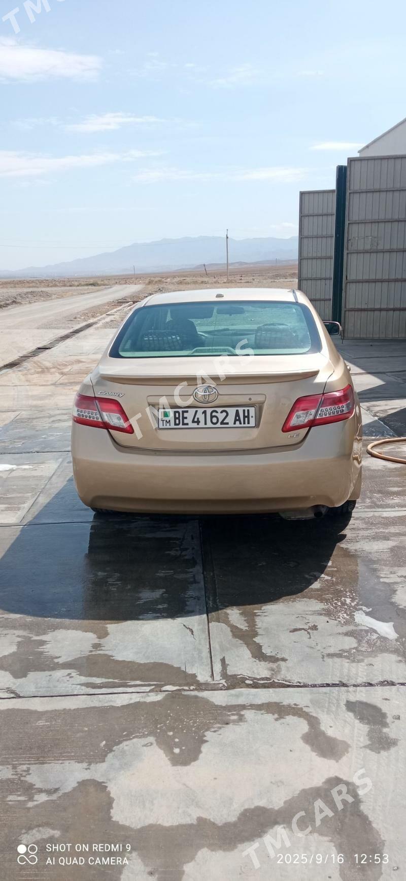 Toyota Camry 2010 - 180 000 TMT - Бахарден - img 1
