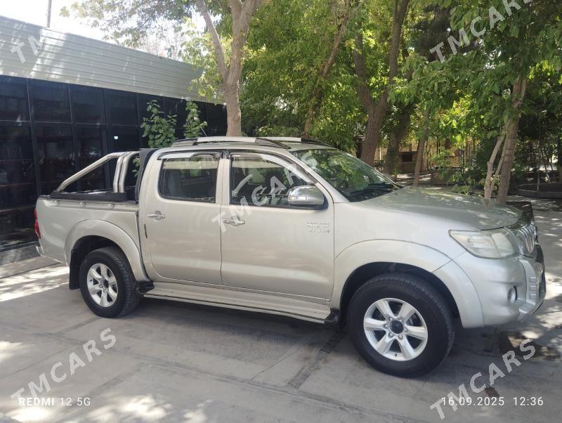 Toyota Hilux 2012 - 280 000 TMT - Мары - img 2