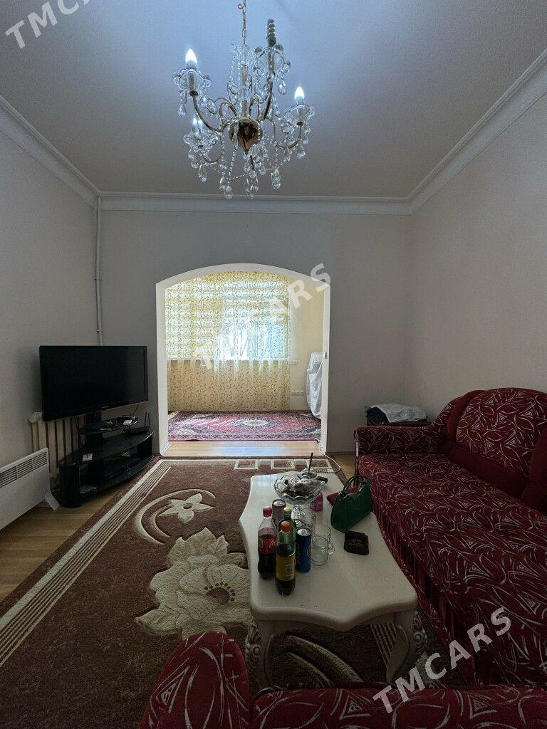 GOWDAN A 1NJI ETAŹ 2KOMNAT - Гаудан "А" - img 2