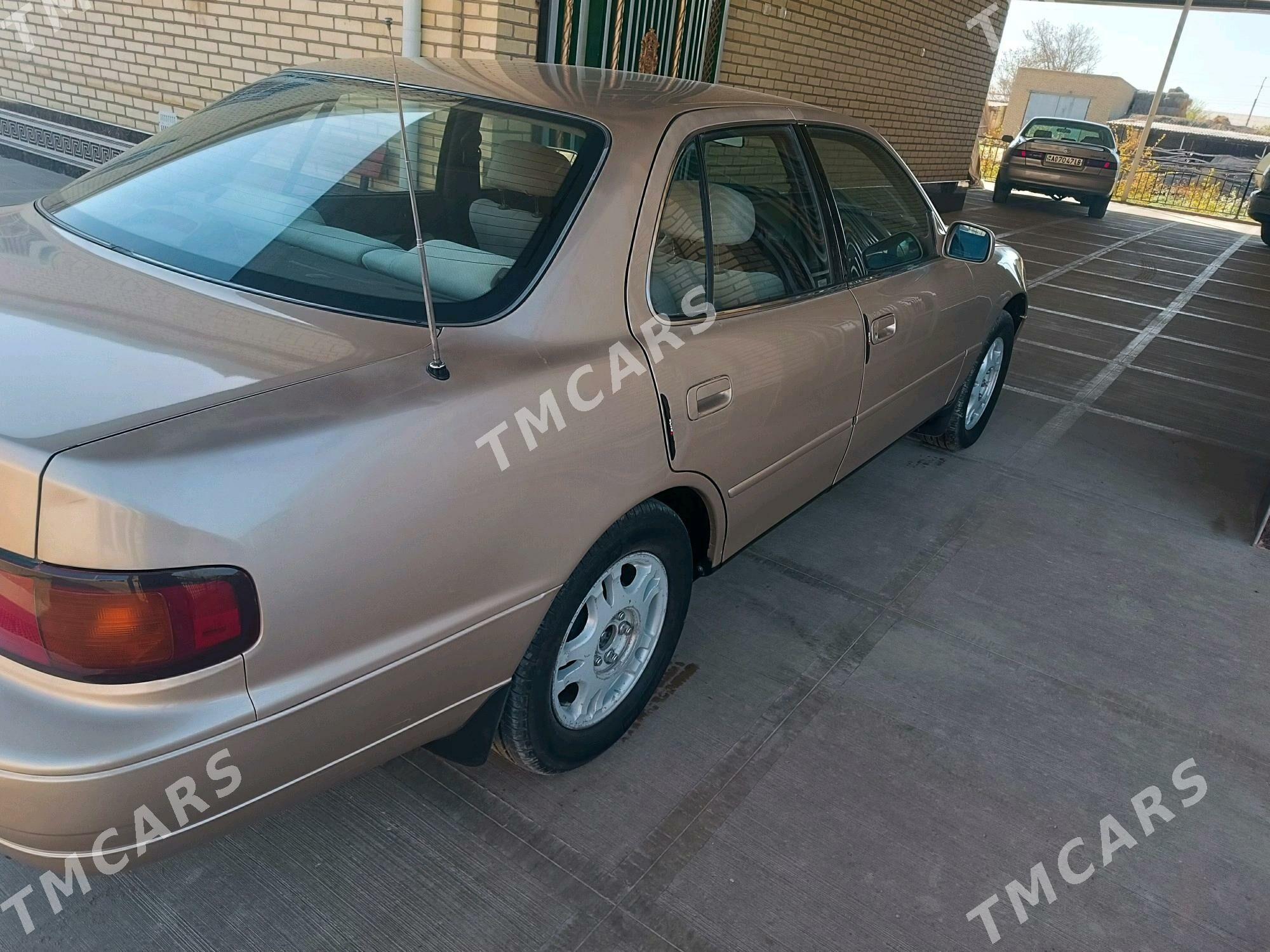 Toyota Camry 1996 - 104 000 TMT - Saýat - img 2