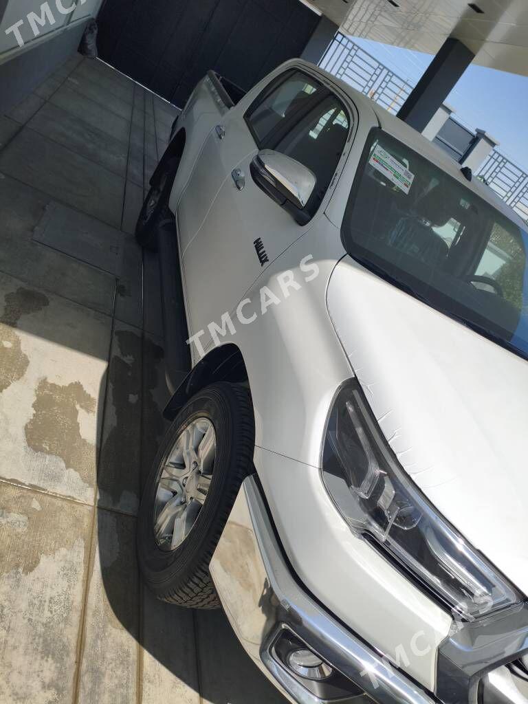 Toyota Hilux 2025 - 670 000 TMT - Gökje - img 6