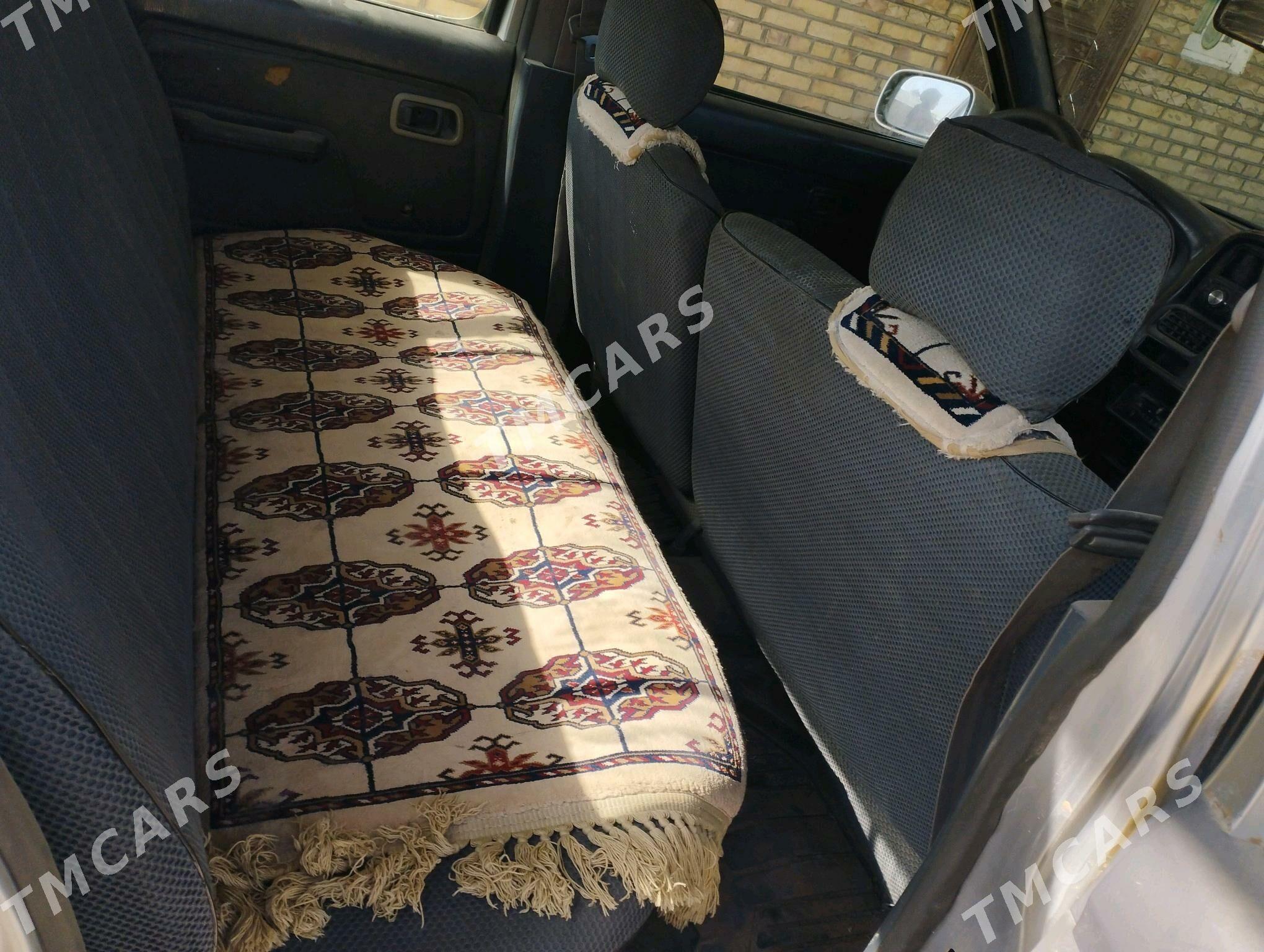 Nissan Navara 2002 - 60 000 TMT - Sakarçäge - img 2
