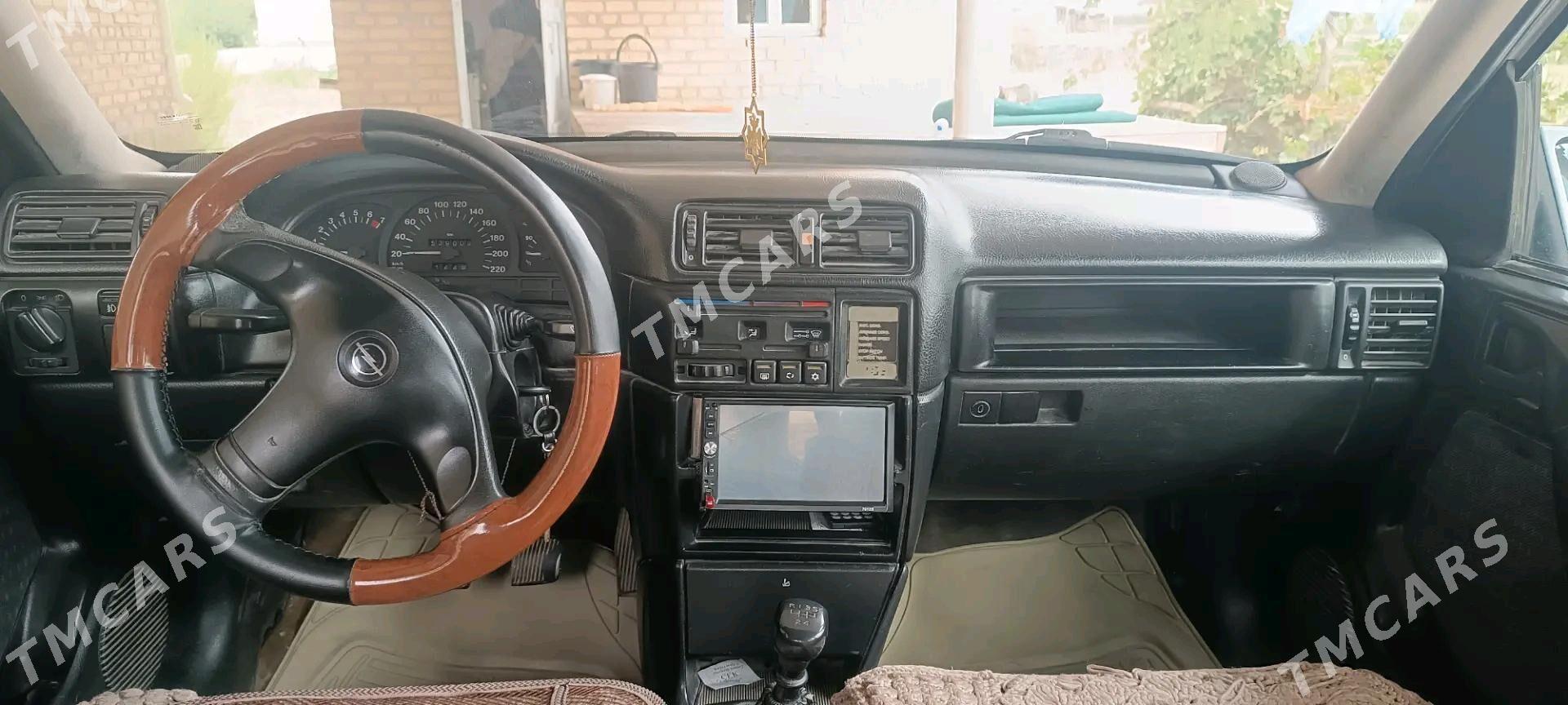 Opel Vectra 1993 - 37 000 TMT - Baýramaly - img 2